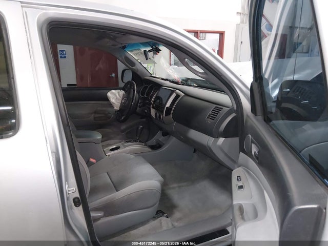 Toyota Tacoma Base V6