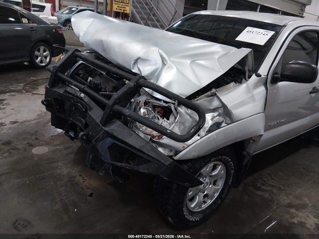 Toyota Tacoma Base V6