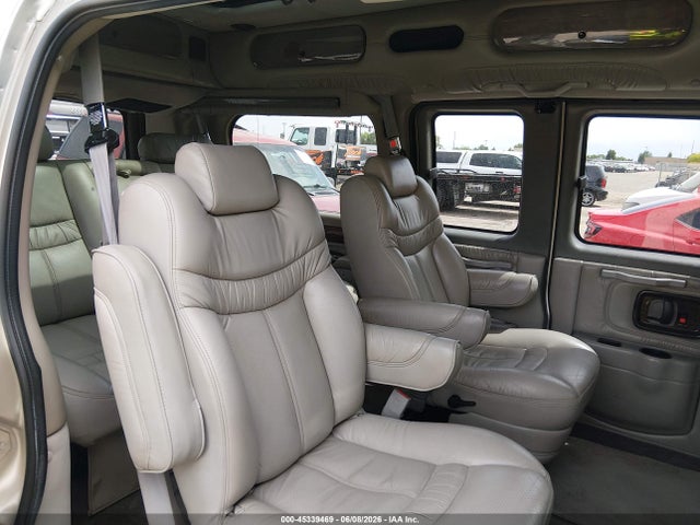 GMC Savana Upfitter