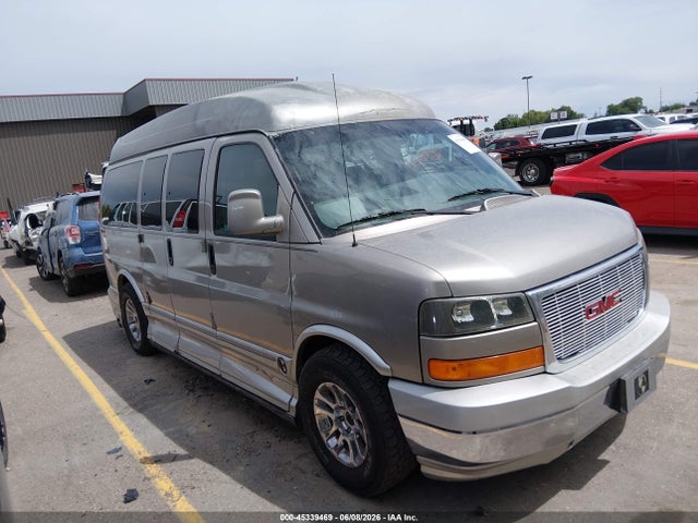 Salvage GMC Savana Image