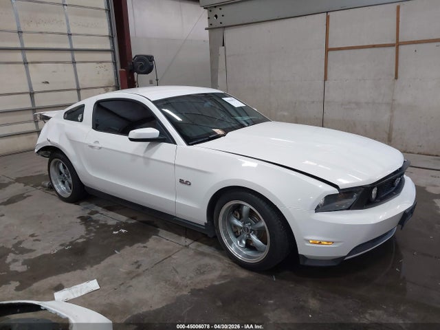 Salvage Ford Mustang Image