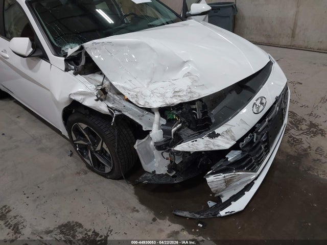 Hyundai ELANTRA Sel