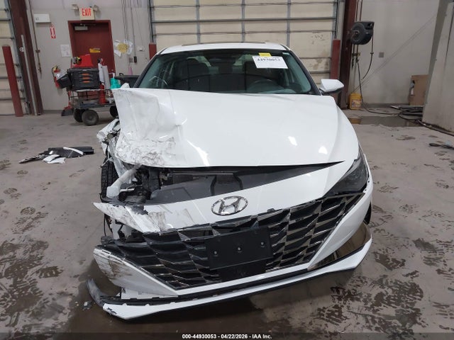 Hyundai ELANTRA Sel