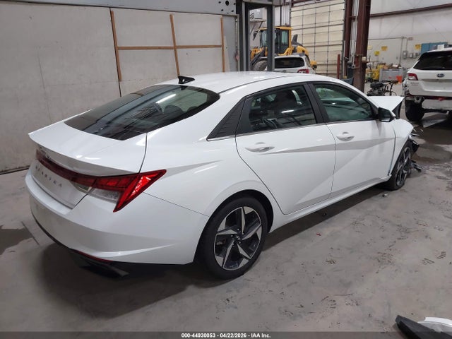 Hyundai ELANTRA Sel