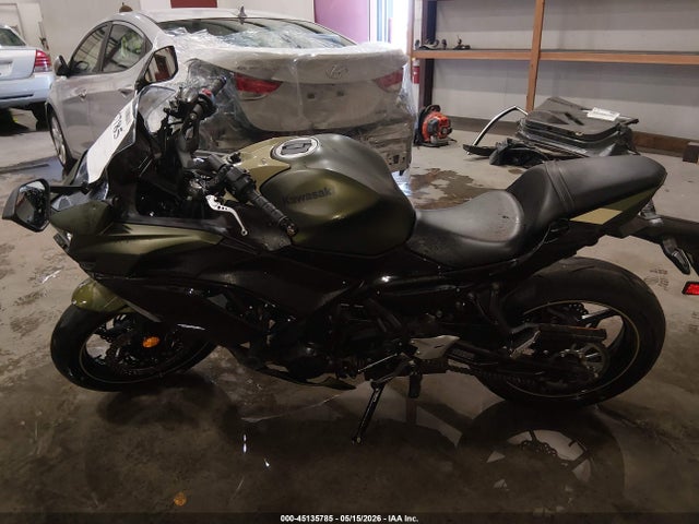 Kawasaki Ex650 R
