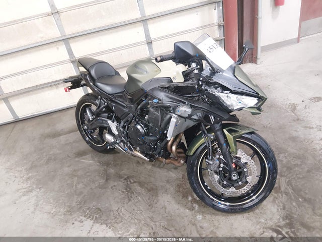Salvage Kawasaki Ex650 Image