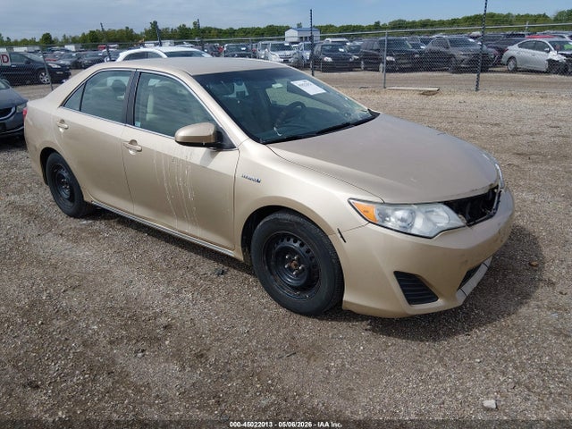 Salvage Toyota Camry Image