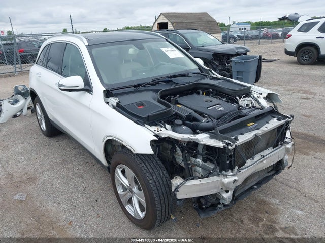 Salvage Mercedes-Benz GLC Image