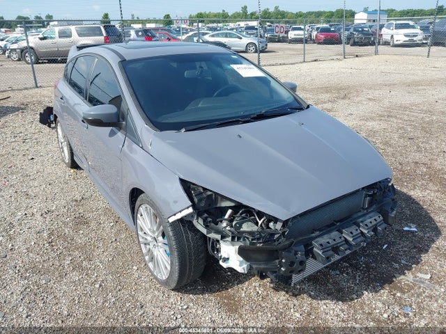 Salvage Ford Focus Rs Image