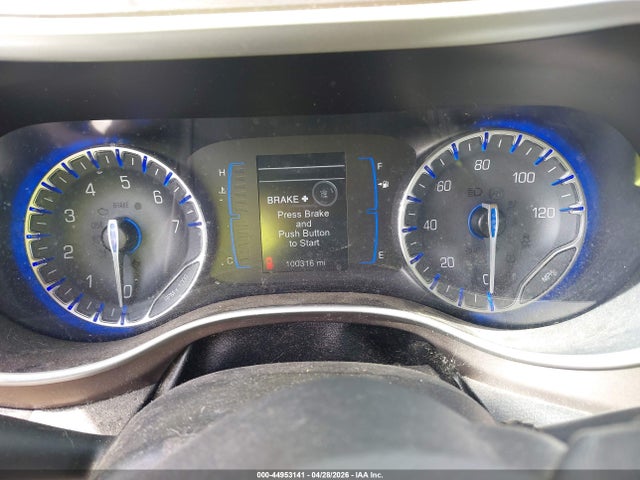 Chrysler Pacifica Touring-l