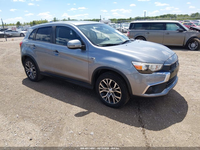Salvage Mitsubishi Outlander Image
