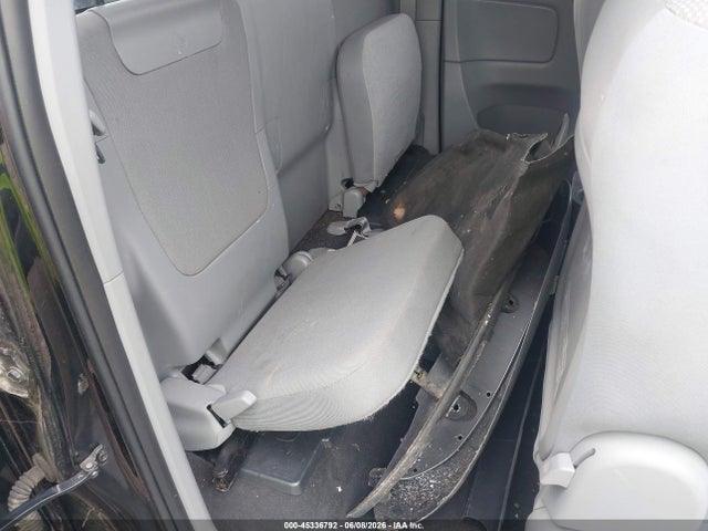 Toyota Tacoma Base V6