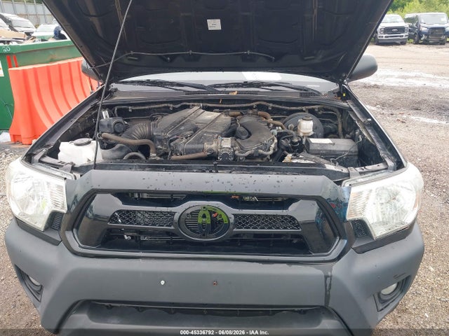 Toyota Tacoma Base V6