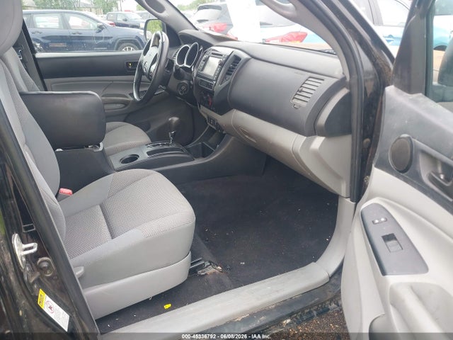 Toyota Tacoma Base V6