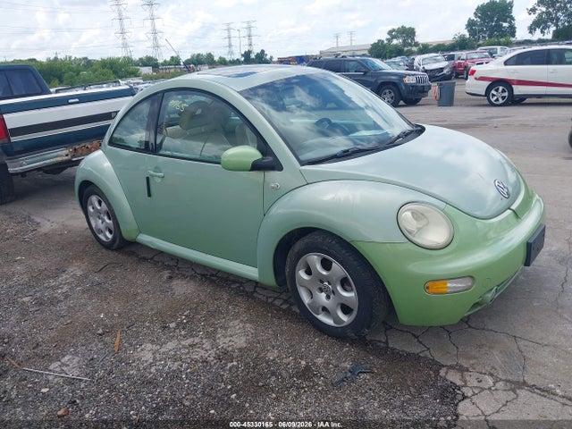 Salvage Volkswagen Beetle Image