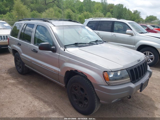 Salvage Jeep Grand Cherokee Image