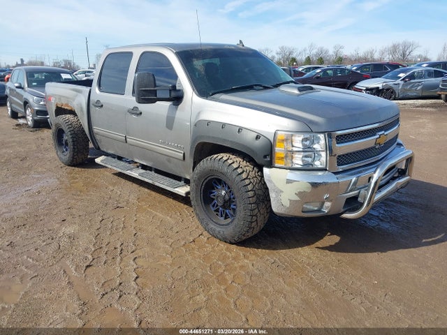 Salvage Chevrolet Silverado 1500 Image