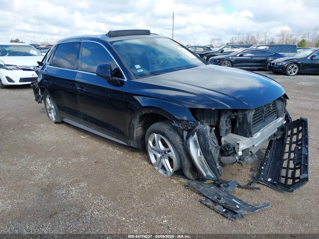 Salvage Audi Q5 Image