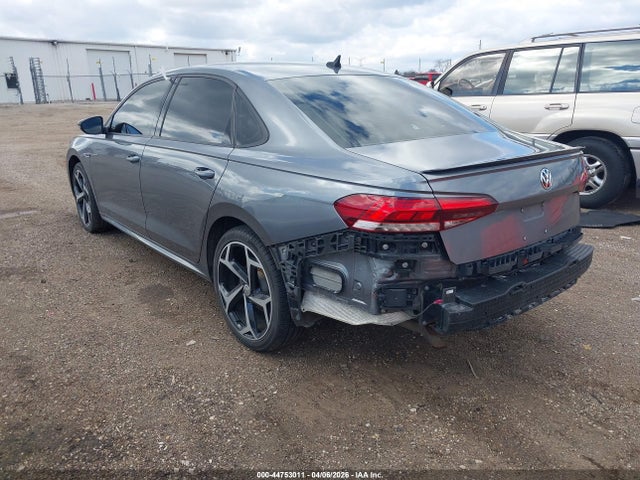 Volkswagen Passat 2.0t R-line