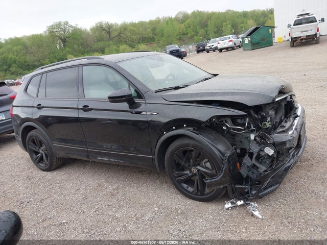 Volkswagen Tiguan 2.0t Se R-line Black
