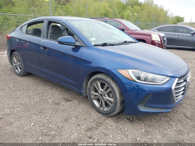 Salvage Hyundai ELANTRA Image