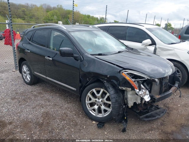 Salvage Nissan Rogue Image
