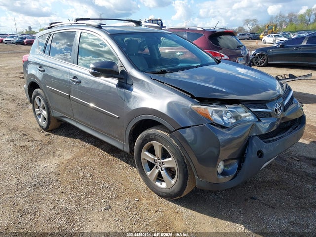 Salvage Toyota RAV4 Image