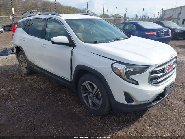Salvage GMC Terrain Image
