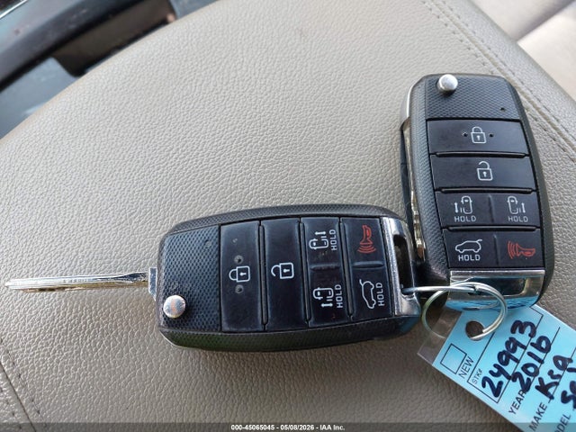 Kia Sedona Lx