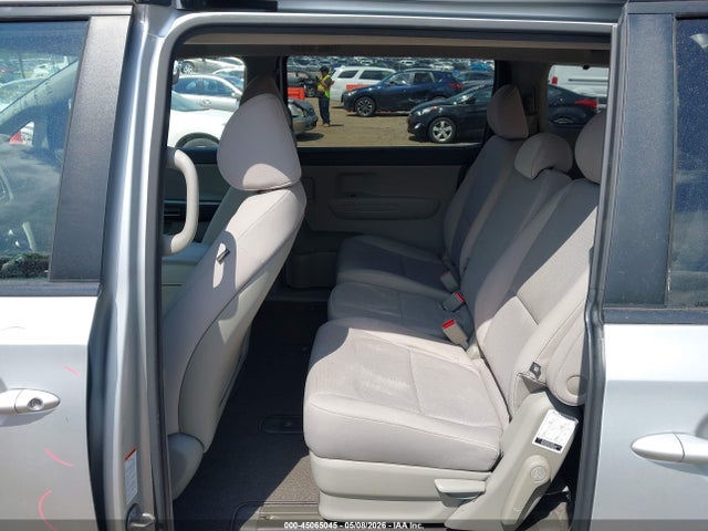 Kia Sedona Lx
