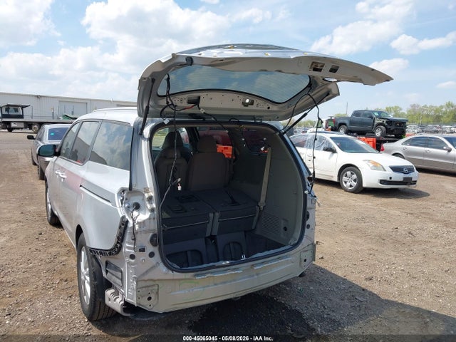 Kia Sedona Lx