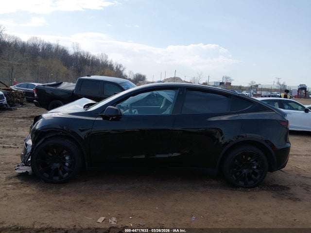 Tesla Model Y Long Range Dual Motor All-wheel Drive