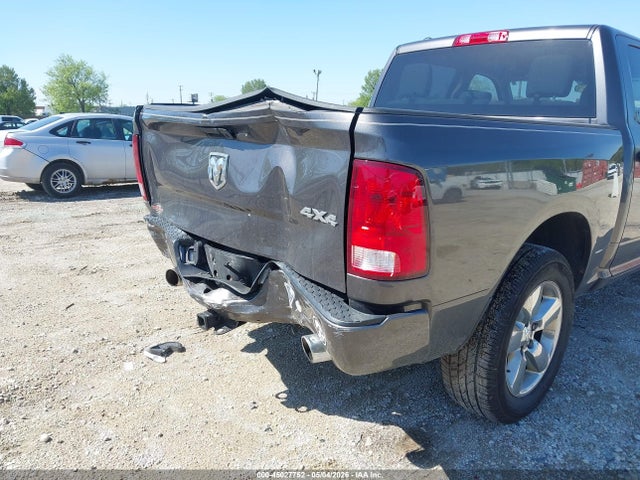 Ram 1500 Express  4x4 5'7 Box