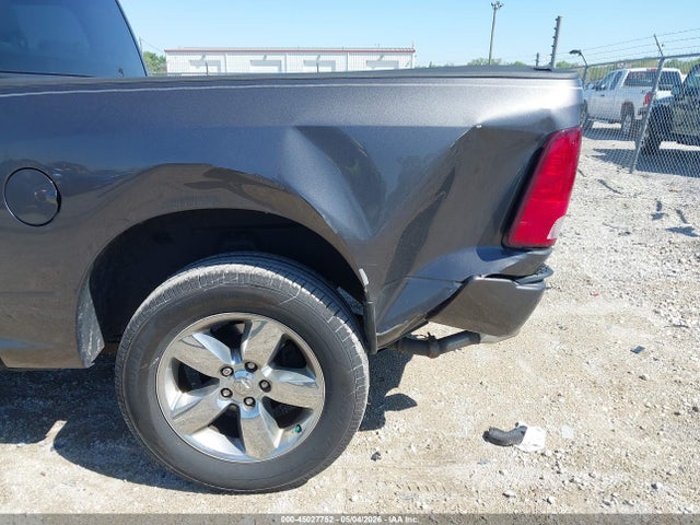 Ram 1500 Express  4x4 5'7 Box