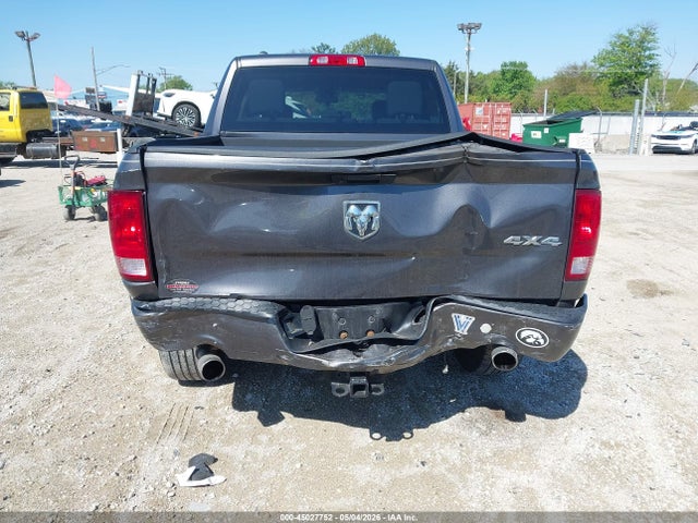 Ram 1500 Express  4x4 5'7 Box