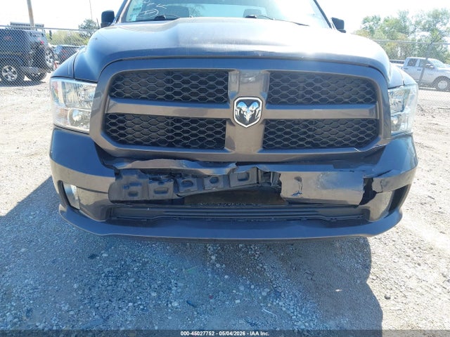Ram 1500 Express  4x4 5'7 Box