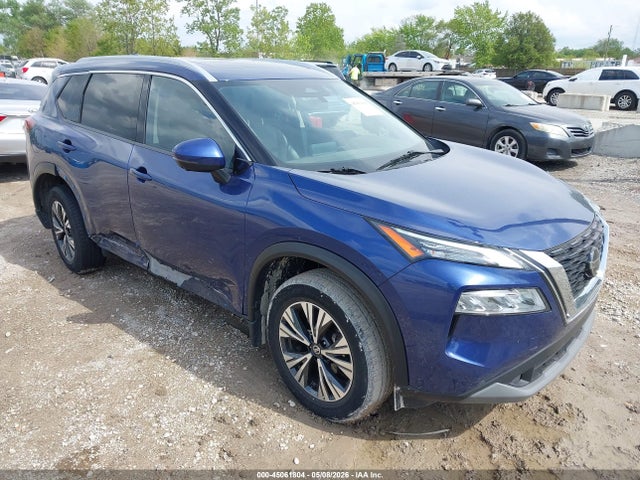 Salvage Nissan Rogue Image
