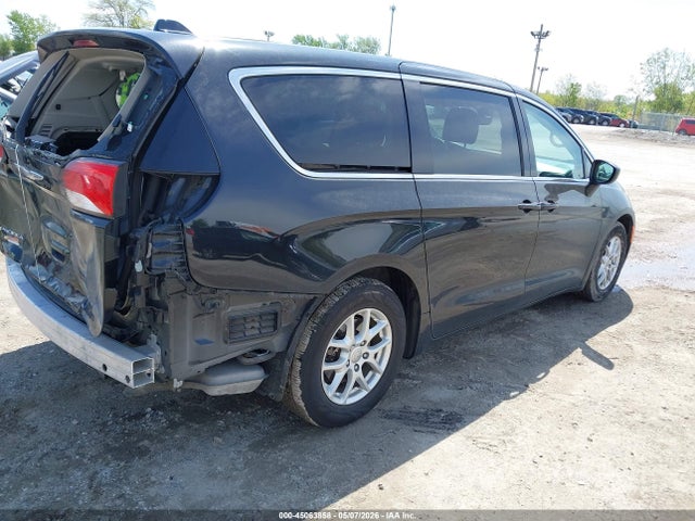 Chrysler Pacifica Touring