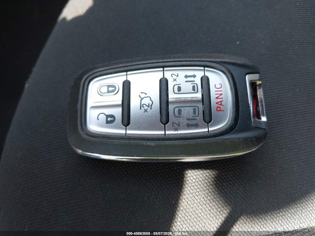 Chrysler Pacifica Touring
