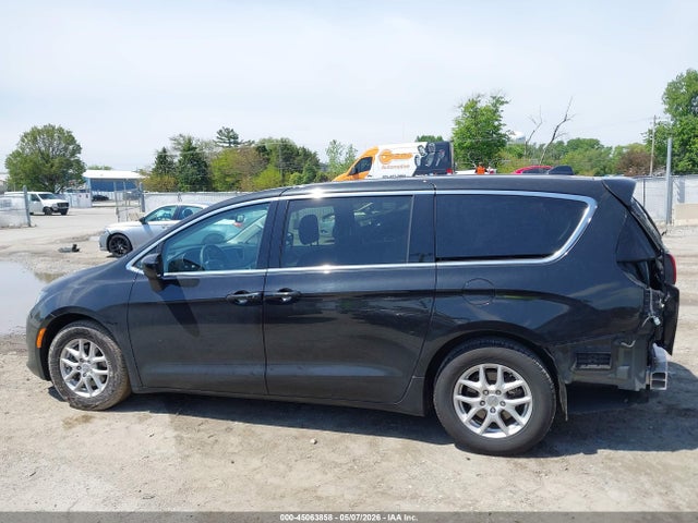 Chrysler Pacifica Touring