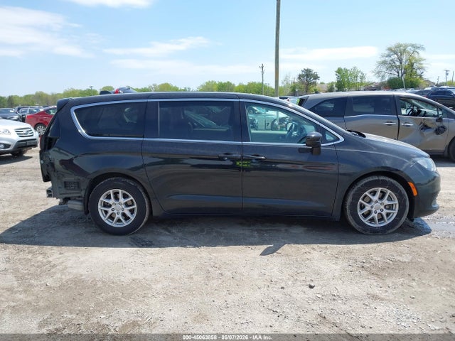 Chrysler Pacifica Touring