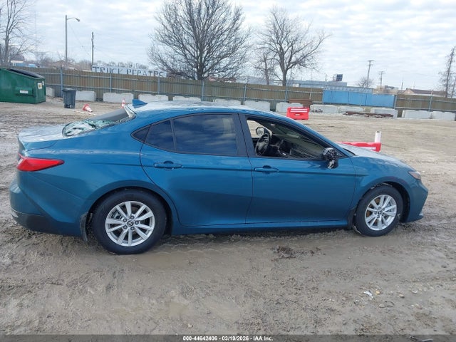 Toyota Camry Le