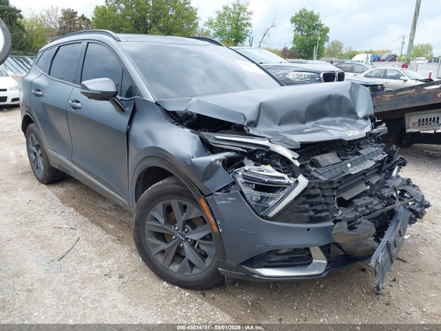 Salvage Kia Sportage Image