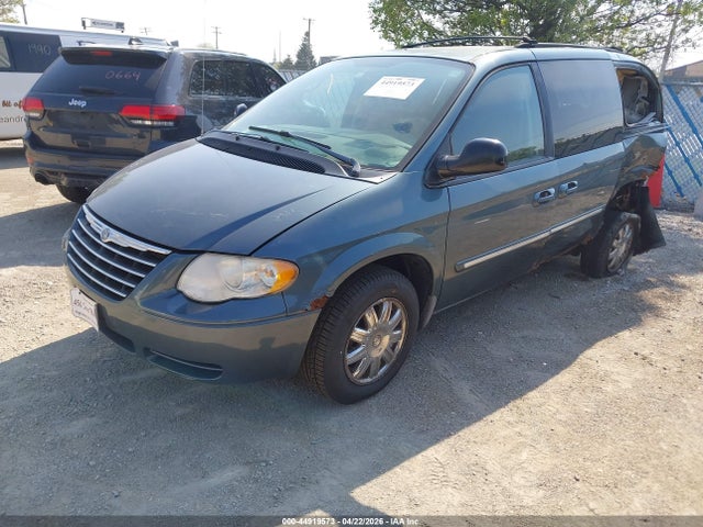 Chrysler Town & Country Touring