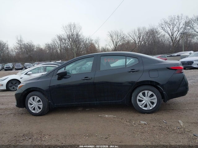 Nissan Versa 1.6 S