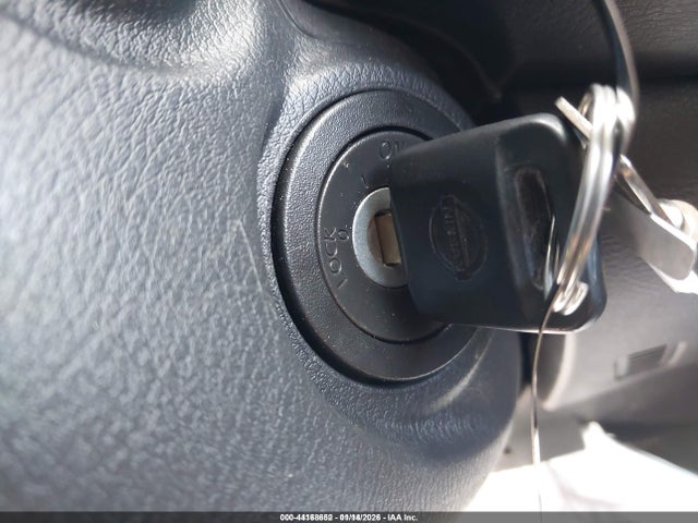 Nissan Versa 1.6 S