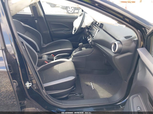 Nissan Versa 1.6 S