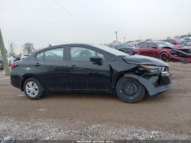 Nissan Versa 1.6 S