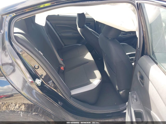 Nissan Versa 1.6 S
