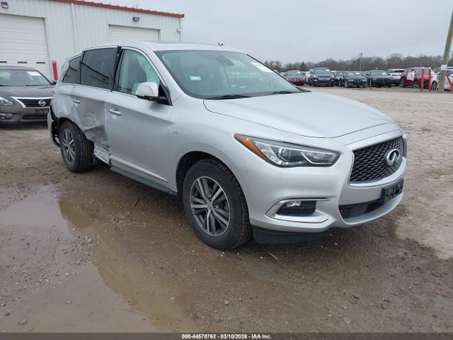 Salvage INFINITI Qx Image